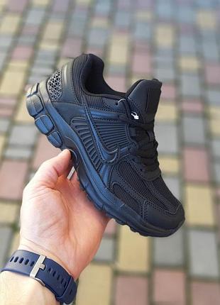 Жіночі літні легкі кросівки nike zoom vomero 5 чорні весіння кросівки найк зум вомеро 5 39(24см)