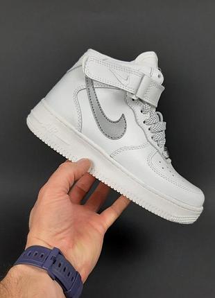 Теплі зимові шкіряні кросівки на хутрі nike air force білі з сірим високі жіночі зимові кросівки найк 37