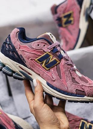 Женские трендовые кроссовки new balance 1906d розовые модные для повседневной носки красивые нью баланс замшевые на весну лето
