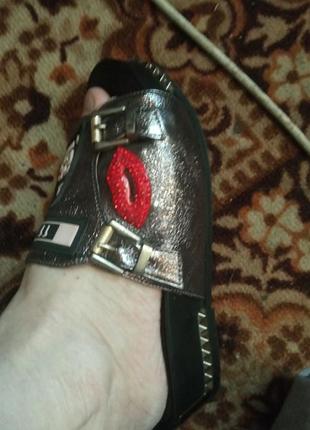 Обалденные шлепки на платформе.турция.с оплатой на карту.