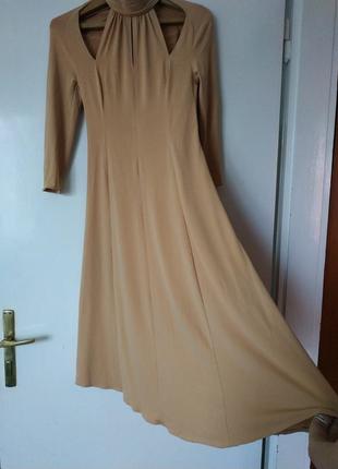 Вінтажне вечірній сукні з коміром-стійкою1 фото