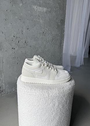 Кросівки nike air jordan 1 low craft beige / grey premium 39