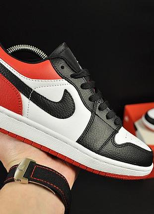 Кросівки чоловічі nike air jordan 1 low black white red 45