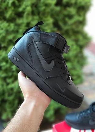 Теплые зимние мужские кожаные кроссовки nike air force 1 mid '07 triple черные высокие мужские кроссовки на меху найк аир форс 44(28см)
