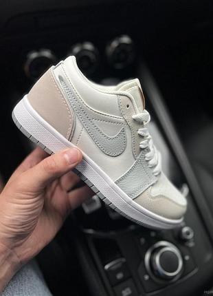 Кросівки nike air jordan 1 low бежеві з сірим