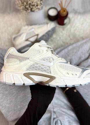 Кроссовки женские nike v5 rnr найк v5 рнр бежевые легкие и удобные идеальны для занятий спортом