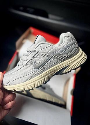 Кросівки чоловічі nike initiator light gray 42