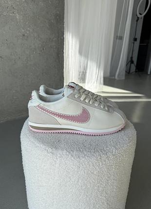 Кросівки nike cortez valentine's day 38