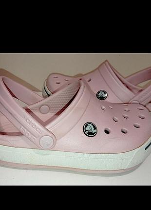 Брендовые сабо crocs.