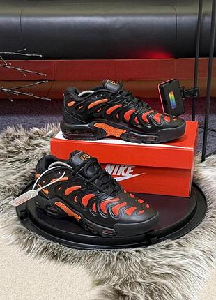 Кроссовки nike air tn plus найк эир тн плюс черно-красные из кожи и текстиля для мужчин