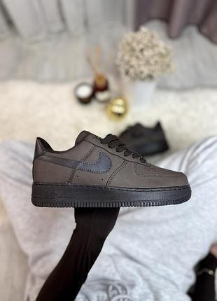 Кроссовки nike air force low classic brown найк эир форс лоу классик браун из кожи коричневые для женщин