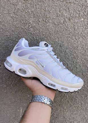 Nike air max tn plus white grey, спортивные кроссовки найк эир макс плюс тн белые с серым градиентом