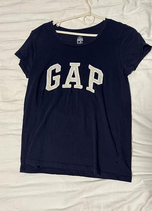 Нова футболка від gap