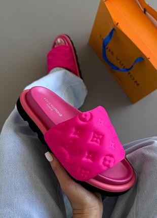 Шлепанцы louis vuitton pillow slides луи виттон пиллов слайды нейлон розовые для женщин на лето
