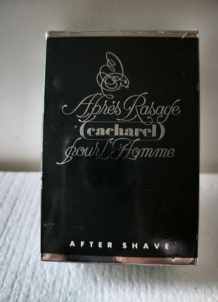 Cacharel pour homme after shave.