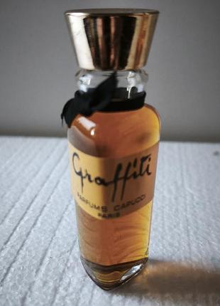 Parfums capucci parce que. 6