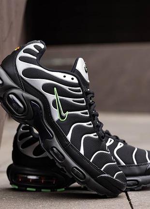Мужские кроссовки nike air max plus tn black silver green, найк эир макс плюс тн черные с серебристым 45