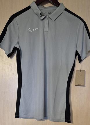 Жіноча футболка nike