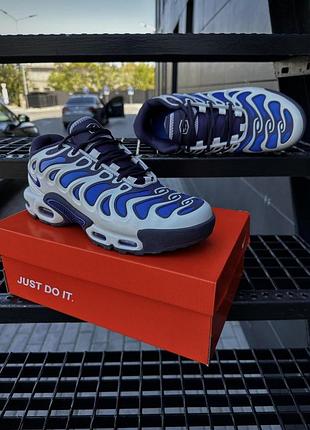 Кроссовки nike air max tn plus drift белые с синим для мужчин удобная спортивная обувь на каждый день