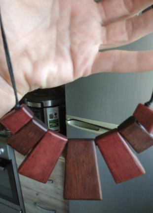 Кольє з дерев'яних пластин в стилі арт-деко