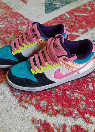 Кроссовки женские nike dunk low 6.0.