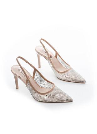 Туфли бежевые с камушками