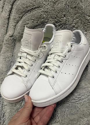 Кросівки adidas 39.5 р.( уст 24.5 /25 см,вʼєтнам