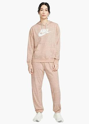Urbanshop com ua женский спортивный костюм nike sportswear gym vintage peach dm6388-609__dm6390-609 размеры запитуйте