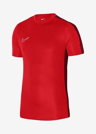 Футболка игровая nike academy 23 top dr1336-657, бордовый, размер (eu) - xl
