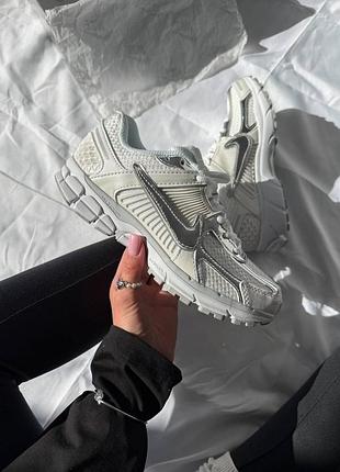 Женские кроссовки найк зум вомеро стильные nike zoom vomero 5 white sivler 37 39