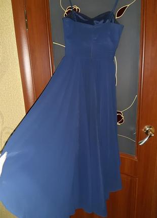 Шифоновое платье с удлиненной юбкой сзади.2 фото