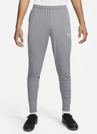 Чоловічі сірі спортивні штани від nike  розмір l