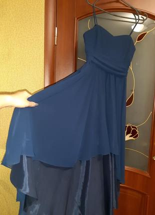 Шифоновое платье с удлиненной юбкой сзади.9 фото
