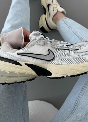 Кросівки nike runtekk summit white metalic silver