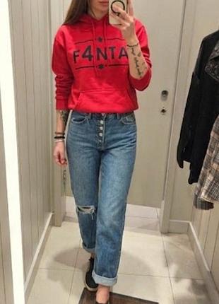 Худи f4nta ярко красное и джинсы h&amp;m