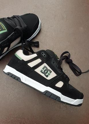 Dc stag • black green • 44