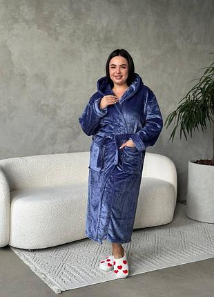 Ж иночий теплый халат plus size. с поясом, карманами и капюшоном синий, 4xl