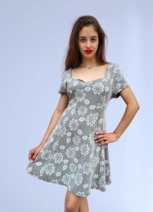 Платье женское в цветочный принт river island черно-белое