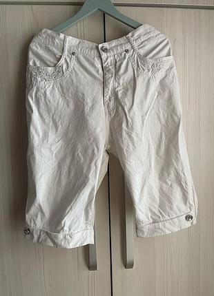 Білі бриджі з вишивкою. розмір xxl-3xl