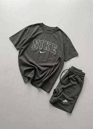 Літній спортивний костюм nike шорти та футболка
