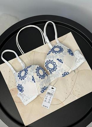 Бюстгальтер intimissimi виробництва італія 80b