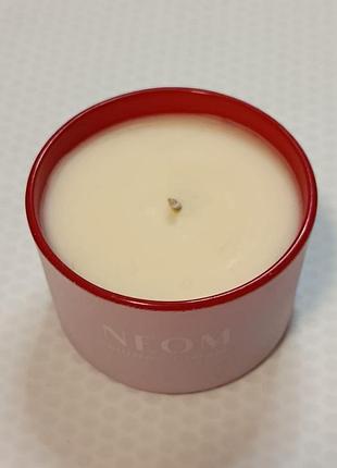 Элитная аромасвеча neom wellbeing london «it's all rosy»