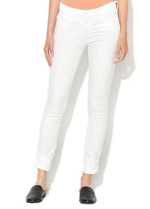 Джинсы levi's 29421-0000 женск. белый 23 (151 123)