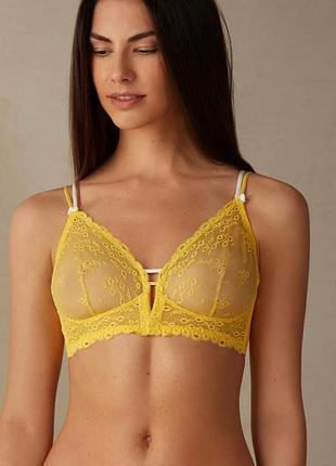 Бюстгальтер intimissimi италия треугольный бюстгальтер из мягкого, эластичного кружева. размер 75в