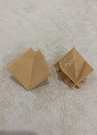 Угол внутренний для кухонного плинтуса для столешницы 66 бежевый el-mech-plast
