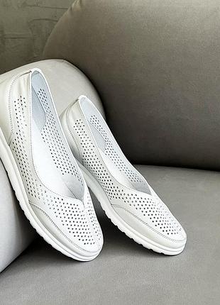 Женские летние белые туфли с перфорацией натуральная кожа легкие анатомические лоферы сетка комфортная летняя обувь слипоны 37