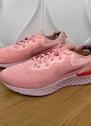Оригінальні кросівки nike react