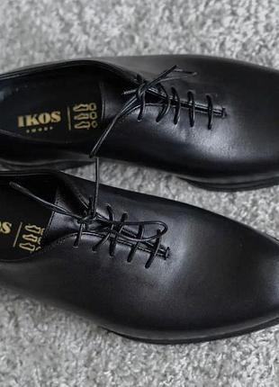 Ikos кожаные мужские туфли черного цвета
