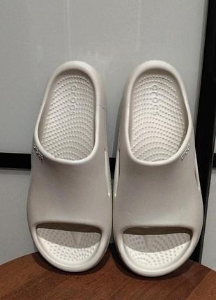 Шлёпанцы crocs mellow recovery slide,m5-w7,(37/38)по стельке 24 см 2