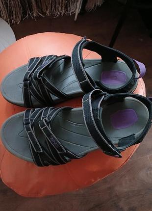 Босоніжки жіночі teva 41роз.
